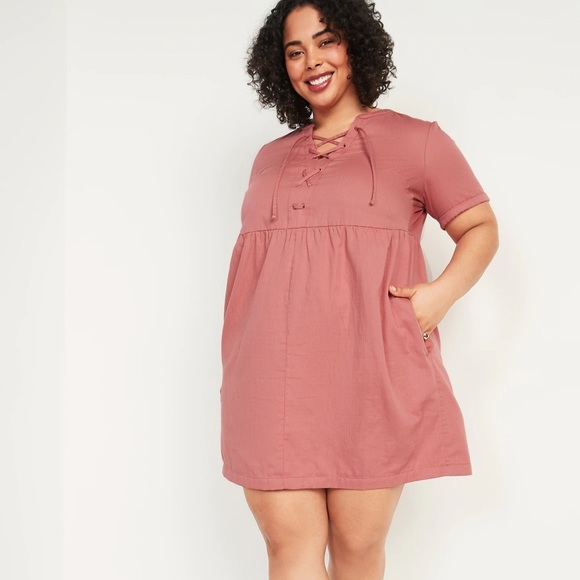 Old Navy Shift Dress with Pockets - Picture 2 of 10